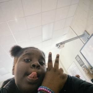 Meet your Posher, Desiree